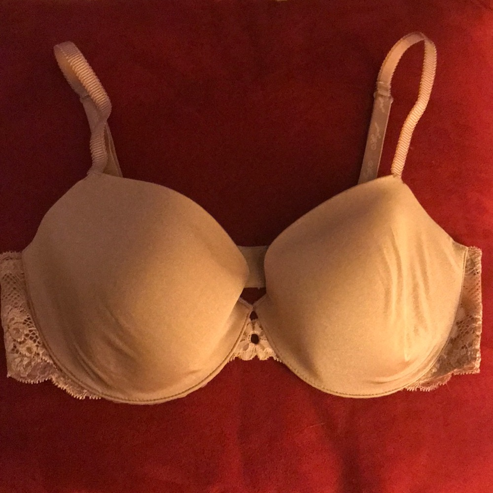 Victoria’s Secret bra size 35 D for sale